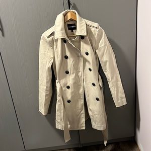 Off white/beige button up coat. Size medium.